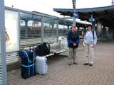 in Erwartung unseres ICE nach Frankfurt/Main in Erwartung unseres ICE nach Frankfurt/Main