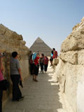 auf dem Prozessionsweg zur Chephren-Pyramide