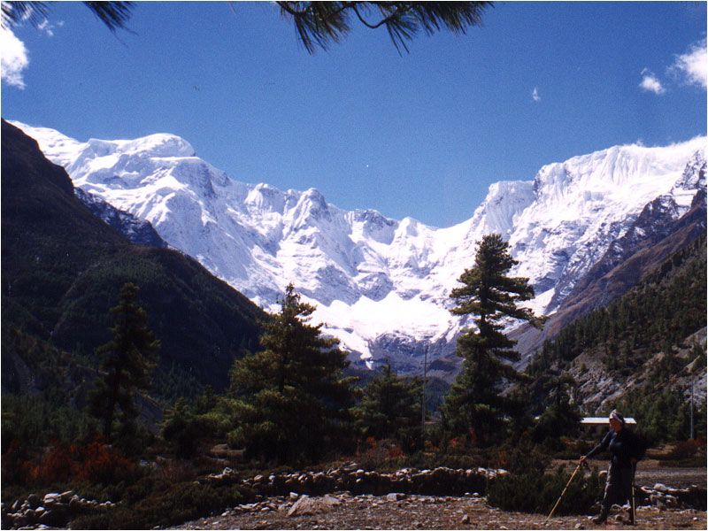 Sattel (6.000.m) zwischen Annapurna III (7.855m) & Annapurna IV.