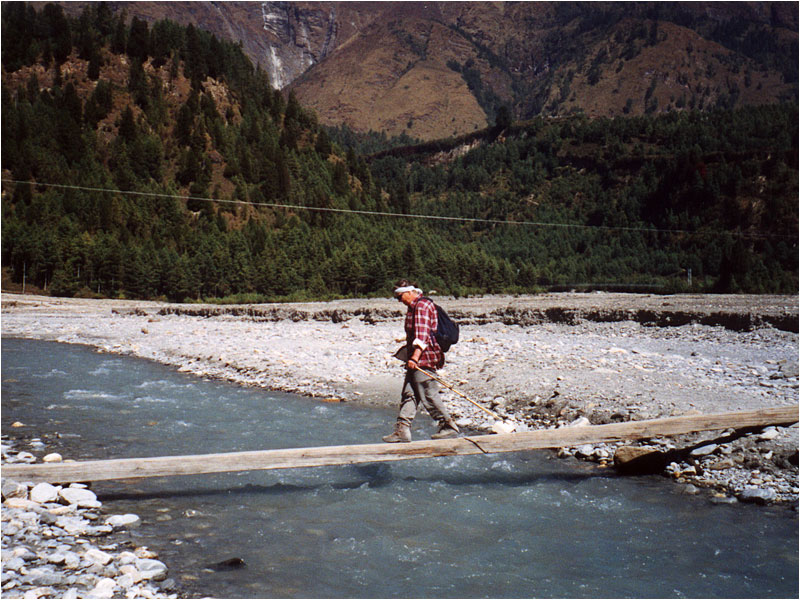 Balken bilden die Br?cke.