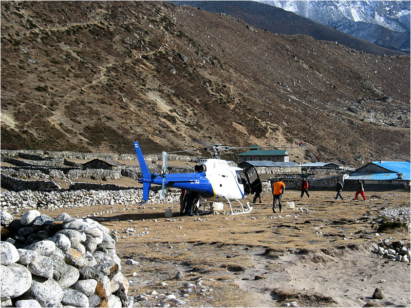 Abtansport kranker Touristen.