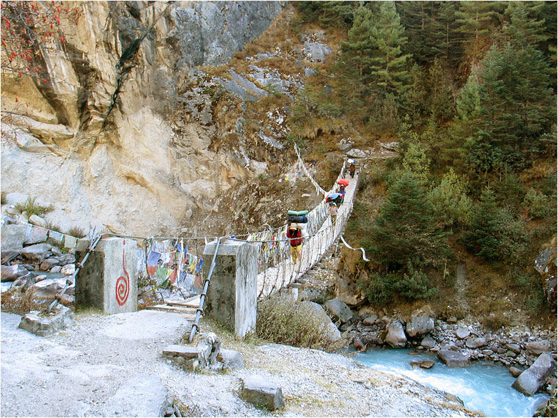 Br?cke am Imja Khola.