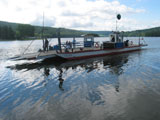 Autofhre ber den Lipno-Stausee bei Frymburk