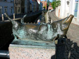 moderne Brückenfigur auf der Schweinsbrücke moderne Brückenfigur auf der Schweinsbrücke