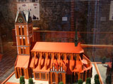 Modell der 1960 gesprengten Marienkirche aus dem 13. Jhdt. Modell der 1960 gesprengten Marienkirche aus dem 13. Jhdt.