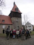 Im Zentrum von Tiefengruben - die Kirche mu im Dorf bleiben