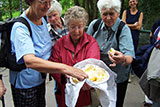 mmm - spendiert schmeckt am besten !!  (Annis Huckelkuchen)