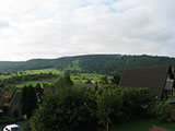 Blick zum Kreuzberg aus unserer Ferienunterkunft in Haselbach