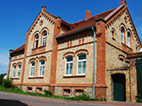 getyptes Schulhaus in Alsleben - heute schn sanierte Pension