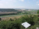 Blick von der Wanderslebener Gleiche zur Mhlburg