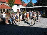 mit dem Linienbus bis zum Start im Zentrum Tanbach-Dietharz