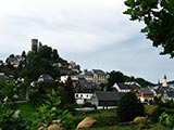 Burgturm mit Schule und Stadtkirche