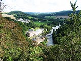 jetziger Blick auf die alte Papierfabrik und Blankenberg