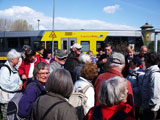 Begrung auf dem Bahnhof durch den Wanderfhrer Dr. Wolfgang Petters