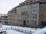 neben den Wasserspielen die ehemalige Schule fr Vermessungsfacharbeiter