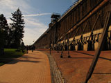 Das eigentliche Gradierwerk in Bad Ksen ist 325 m lang