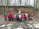 vollstndiges Gruppenbild in der Kiesgrube Niederreissen vor den Schotterbnken der Ur-Ilm