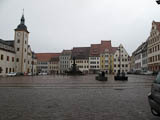 der Markt von Freiberg whrend der Mittagspause - den ganzen Tag ist es regennass