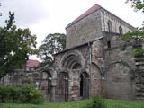 das herrliche Eingangsportal von der Vorkirche in das Hauptschiff der Basilika