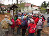 Start der Wanderung am Bahnhof Kranichfeld mit Erluterungen durch Wolfgang Renner