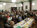 Der Saal im Sophienhaus ist voll - 78 Wanderfreunde nehmen teil