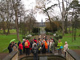 auf der Achse des Weimarhallenparks - Hinweis auf Gartenmauer und Kleinpflaster als petrographische Sammlung