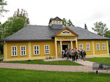 Kolumbarium (lat. Taubenschlag) - hier Urnenbestattung auf dem Ilmenauer Friedhof