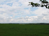 auf der Hhe von Neckeroda knden schne Wolkenformationen die nahende Regenfront an