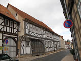 groes Ackerbrgerhaus - zu beachten das Einschwenken der Fassade wegen der Straenbreite