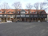 in der Apotheke wurde Bechstein geboren und rechts die Marlitt