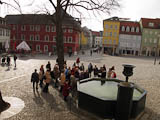 der 1822 von Coudray entworfene Herderbrunnen steht auf einem alten Standort eines steinernen Dietrichbrunnens auf dem Herderplatz - dem ltesten Brunnenstandortes Weimars