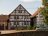Henneberger Fachwerk eines Dreiseithofes am Markt von Breitungen