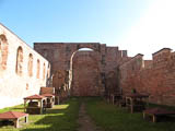 in der Klosterkirchenruine im Kloster Vera