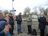 Dank an den Exkursionsleiter Dr. Wolfgang Petters auf dem Bahnhof Bad Duerrenberg