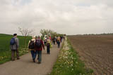 auf dem Radweg von Noeda nach Stotternheim - geschlossene Gruppe