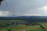 das Wetter geht hinter Hinterhermsdorf im Boehmischen ueber dem Rosenberg nieder!