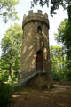 der Hainturm von Maria-Pawlowna von 1830 im Belvederer Forst