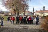 Auch den äußeren Schloßplatz erläutert Herr Kühn. Nach Abtragung der vorgelagerten Wirtschaftsgebäude spricht nun die eigentliche Architektur wieder für sich. 