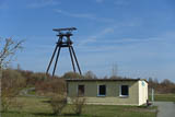 Förderturm des Schachtes Drosen hinter Löbichau. 