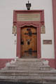 vorbei am Eisenacher Gymnasium  
- Luther Schüler 1498-50
- Bach   Schüler 1692-95
- Martin-Luther-Gymnasium ab 1994