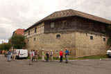 in Neckeroda wurde die Sicht für den Besucher freigehalten auf dieses gewaltigen historischen Bauernhof mit Stall und Scheune übereinander!!!