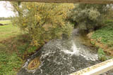 Unstrut an der Staßenbrücke flussaufwärts ist glasklar !!!